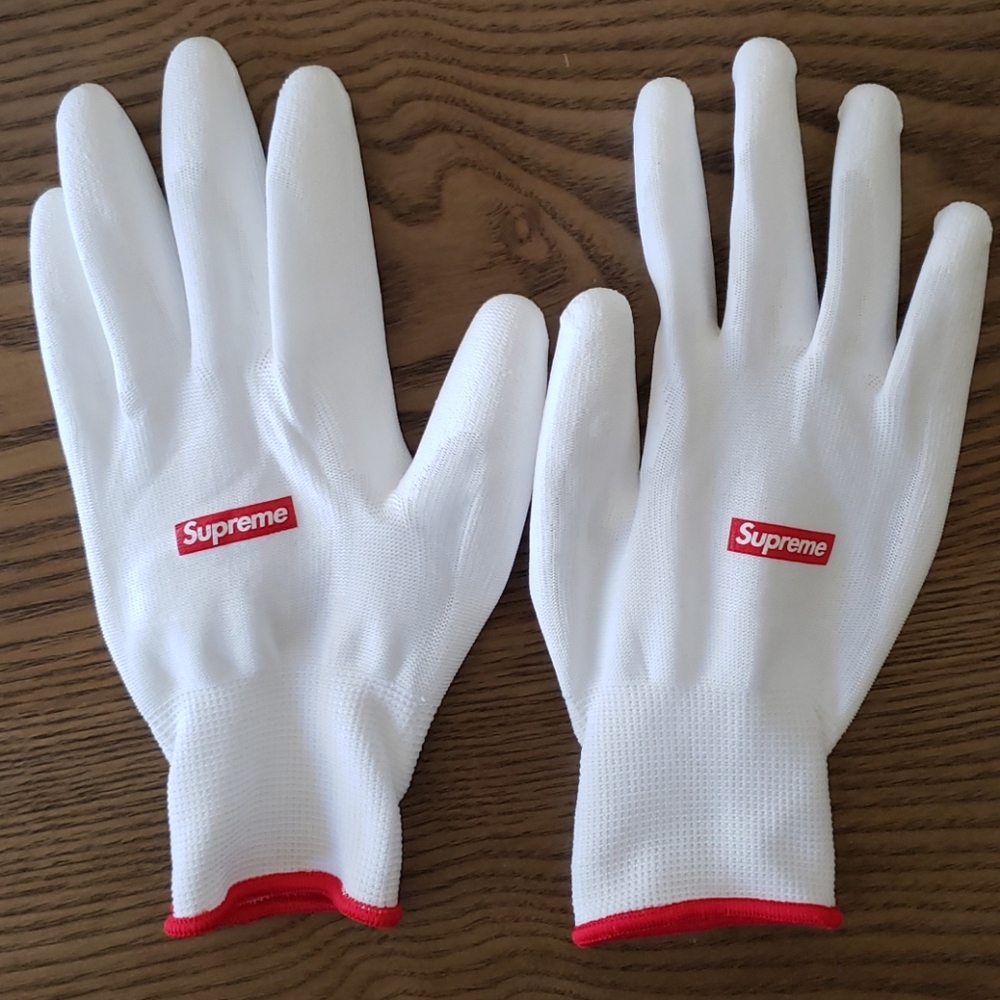 Supreme Box Logo White Gloves